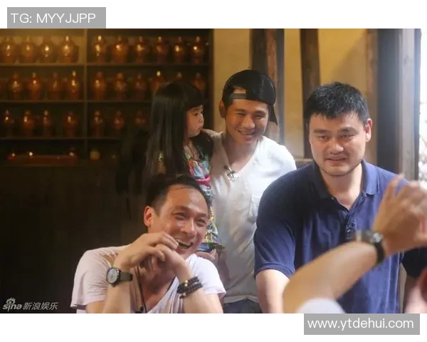 姚明与吴镇宇的巅峰对决谁能胜出篮球与演艺的精彩较量