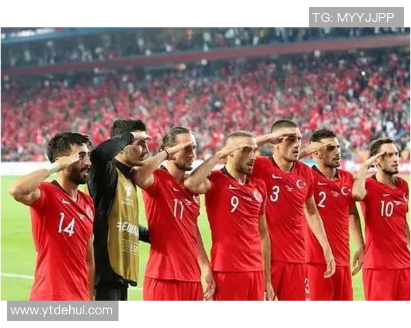 土耳其足球明星的时尚发型男生如何打造独特魅力与个性风格