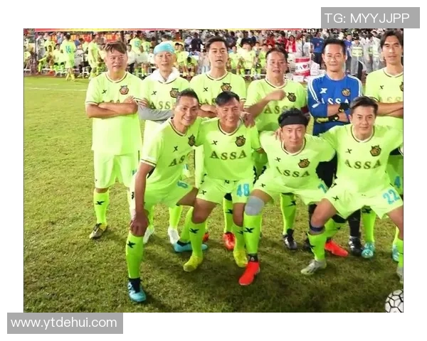 香港足球明星队的精彩瞬间与团队风采全景展示 香港足球明星队的精彩瞬间与团队风采全景展示