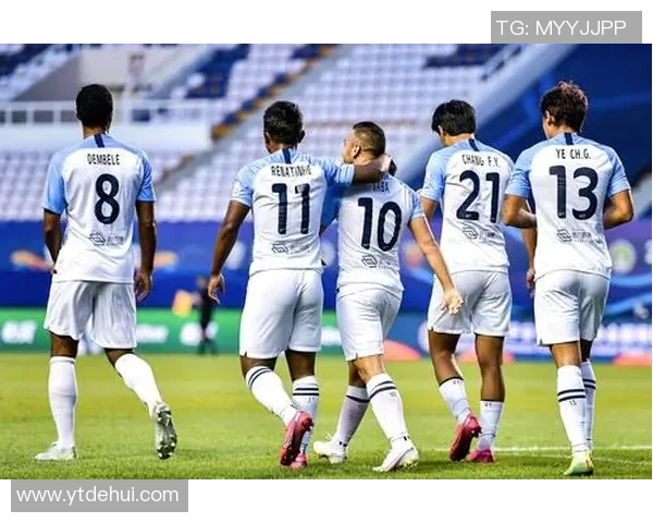 足球明星慈善之路谁最闪耀探讨杰出贡献与影响力